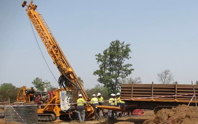 Drilling at Mako Gold’s flagship Napié project continues to return high-grade gold