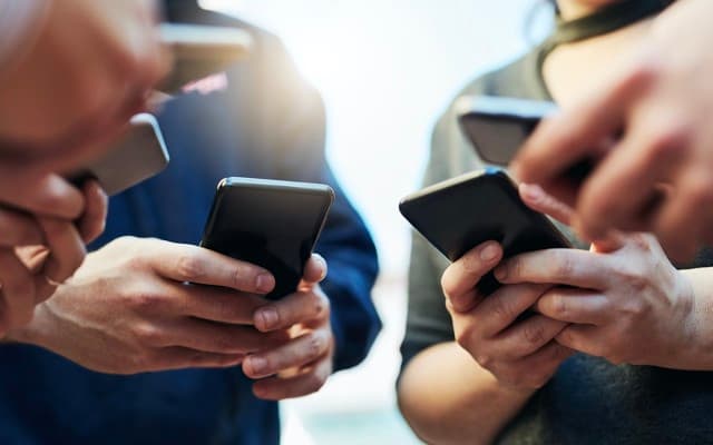 Dubber and Telstra to scale cloud call recording and AI platform