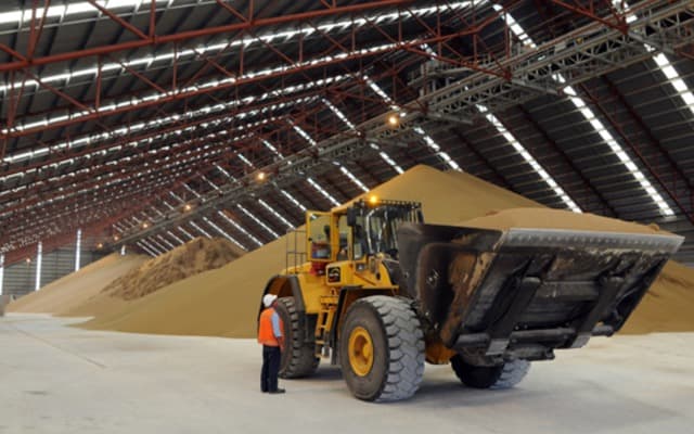 Incitec Pivot plans for fertiliser and explosives split, AGL warns over ‘false’ statements and Qantas acquires TripADeal