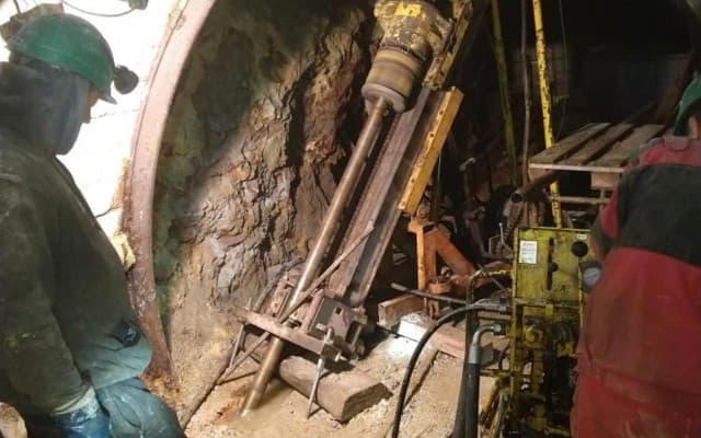 MetalsTech to intersect broad, high-grade zone at Sturec as gold price reaches all-time highs