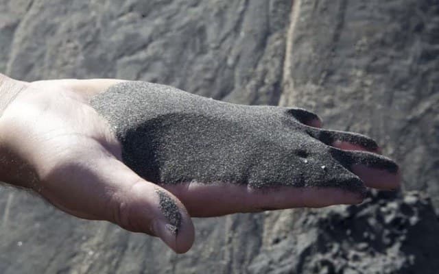 MRG Metals picks up high potential heavy mineral sands projects in Mozambique