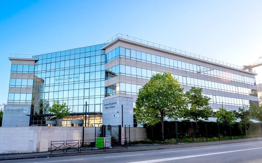 Novonix signs offtake deal with Stellantis for high-performance synthetic graphite